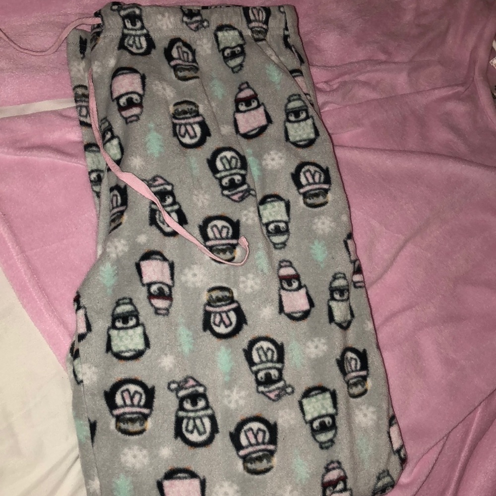 Pajama set , Size medium - Picture 2 of 4